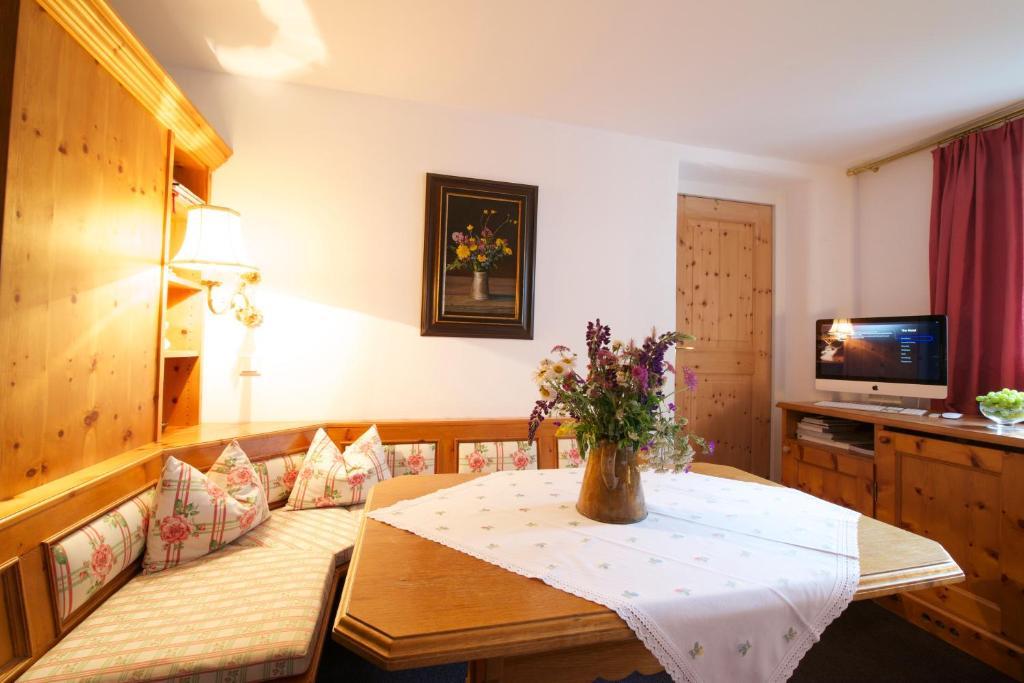 Das Bergschloessl - Very Special Sankt Anton am Arlberg Room photo